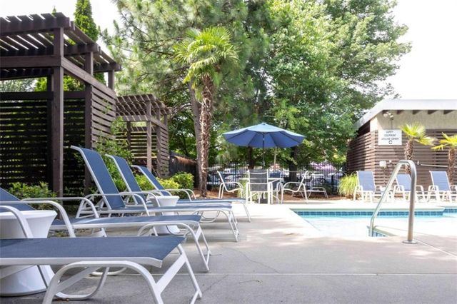 195 Arizona Ave NE 107, Atlanta, GA 30307