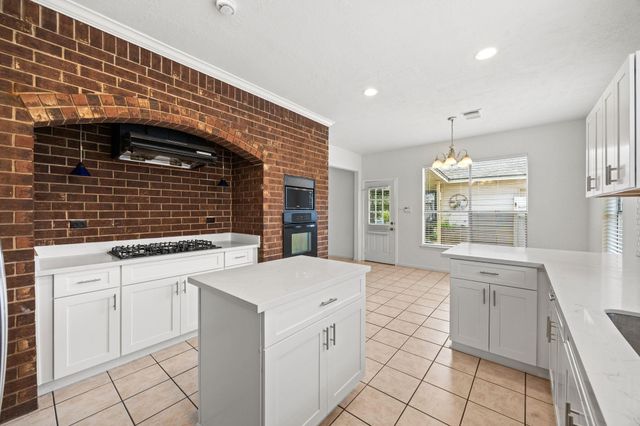 211 Aberdeen Street, Stafford, TX 77477