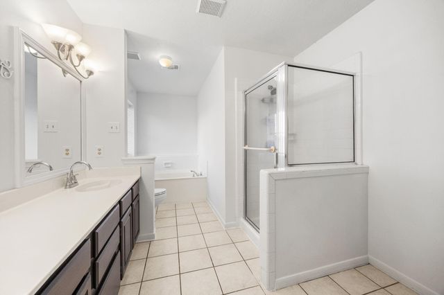 211 Aberdeen Street, Stafford, TX 77477