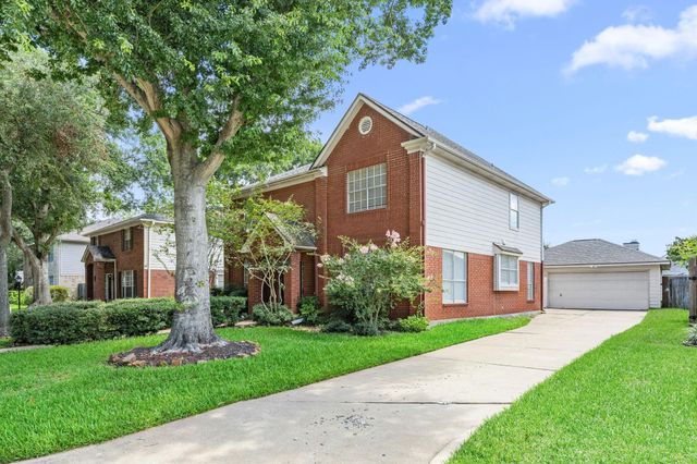 211 Aberdeen Street, Stafford, TX 77477