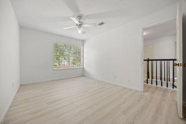 211 Aberdeen Street, Stafford, TX 77477