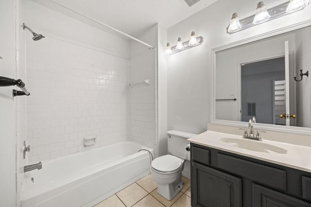 211 Aberdeen Street, Stafford, TX 77477