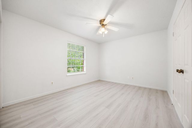 211 Aberdeen Street, Stafford, TX 77477