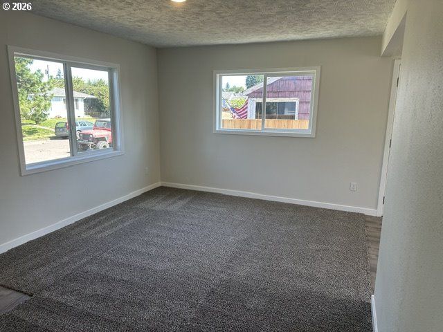 210 24TH Ave, Longview, WA 98632