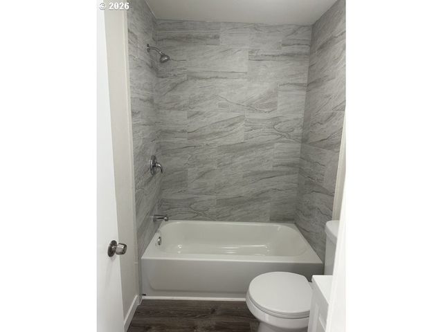 210 24TH Ave, Longview, WA 98632