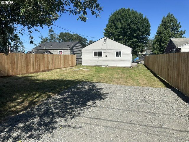 210 24TH Ave, Longview, WA 98632