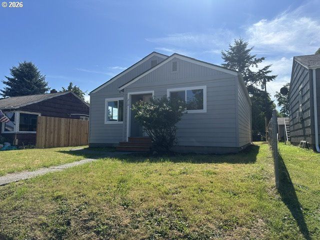 210 24TH Ave, Longview, WA 98632