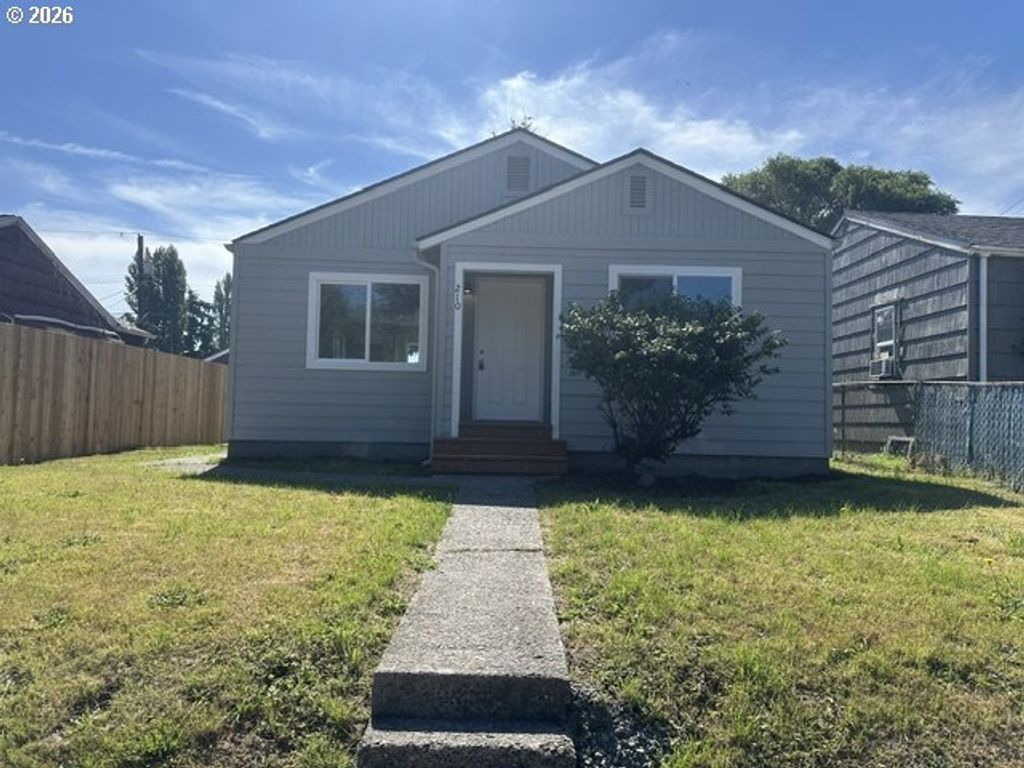 210 24TH Ave, Longview, WA 98632