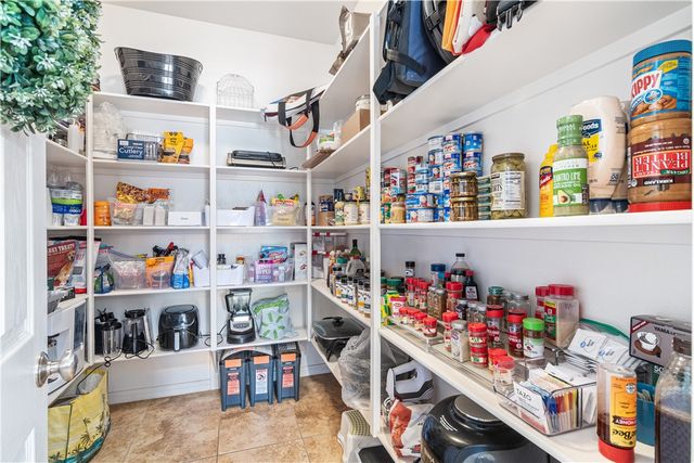 4714 Laurel Ridge, Jurupa Valley, CA 92509