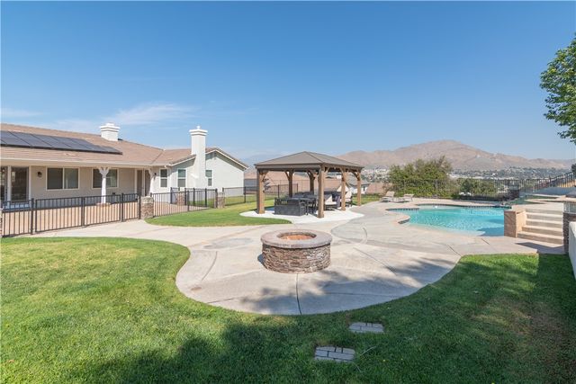 4714 Laurel Ridge, Jurupa Valley, CA 92509