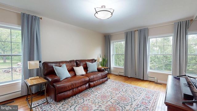 226 ARK RD, Mount Laurel, NJ 08054