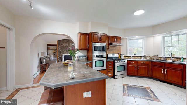 226 ARK RD, Mount Laurel, NJ 08054