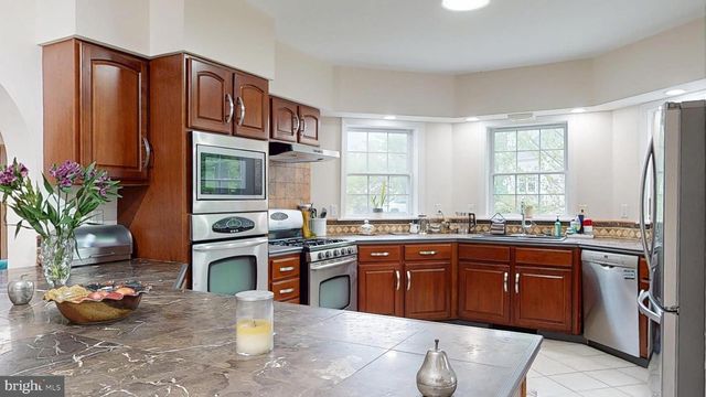 226 ARK RD, Mount Laurel, NJ 08054