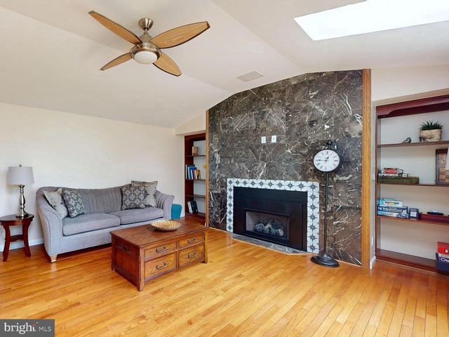 226 ARK RD, Mount Laurel, NJ 08054