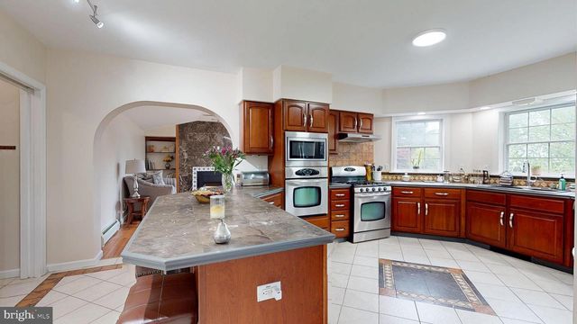 226 ARK RD, Mount Laurel, NJ 08054