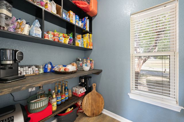 1907 Clearview Drive, Ennis, TX 75119