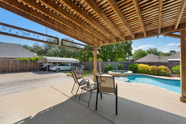 1907 Clearview Drive, Ennis, TX 75119