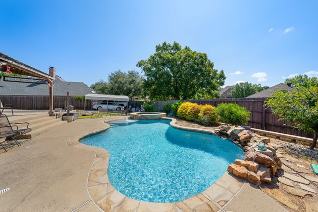 1907 Clearview Drive, Ennis, TX 75119