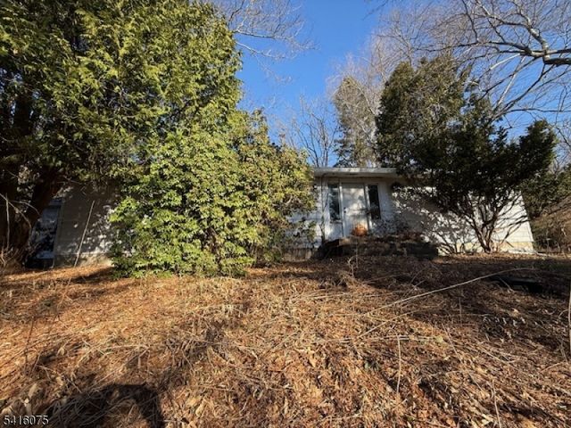 418 River Rd, Chatham Twp., NJ 07928