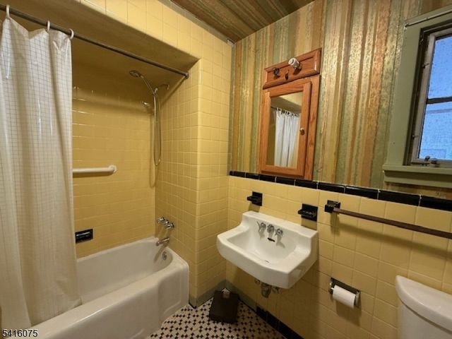 418 River Rd, Chatham Twp., NJ 07928