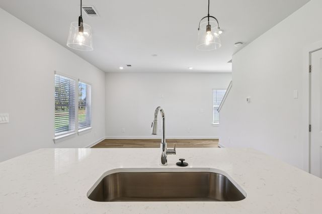 1509 Bear Branch Trce, Columbia, TN 38401