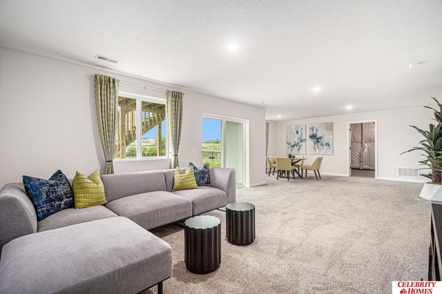 6046 N 183 Avenue, Elkhorn, NE 68022