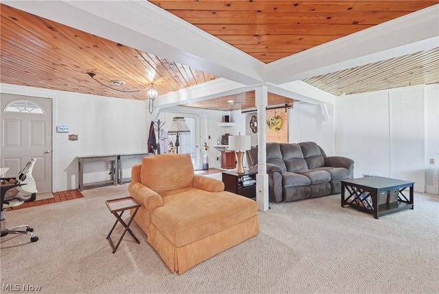 959 Beechwood Drive, Girard, OH 44420