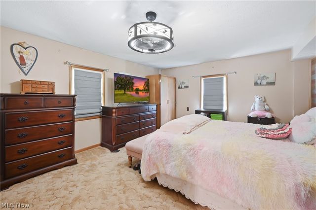 959 Beechwood Drive, Girard, OH 44420