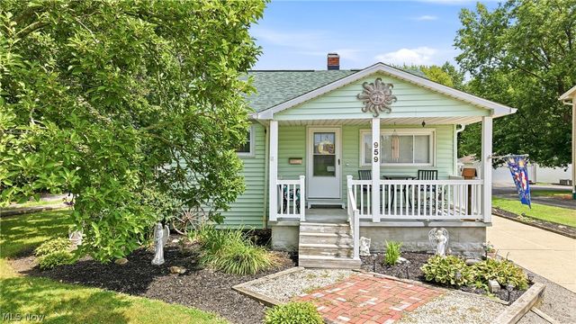 959 Beechwood Drive, Girard, OH 44420