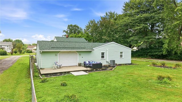 959 Beechwood Drive, Girard, OH 44420