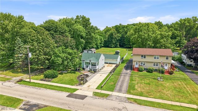 959 Beechwood Drive, Girard, OH 44420
