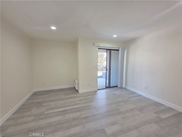 6911 Woodley 106, Van Nuys, CA 91406