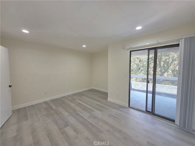 6911 Woodley 106, Van Nuys, CA 91406