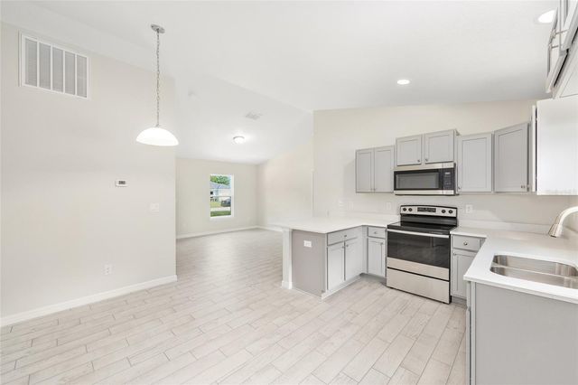 94 DOGWOOD DRIVE LOOP, Ocala, FL 34472