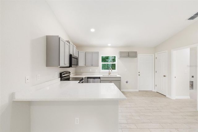 94 DOGWOOD DRIVE LOOP, Ocala, FL 34472