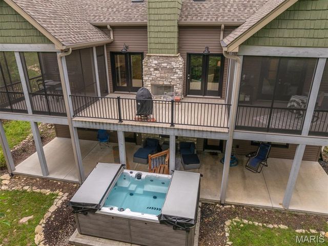2740 Tyrol View Court, Innsbrook, MO 63390