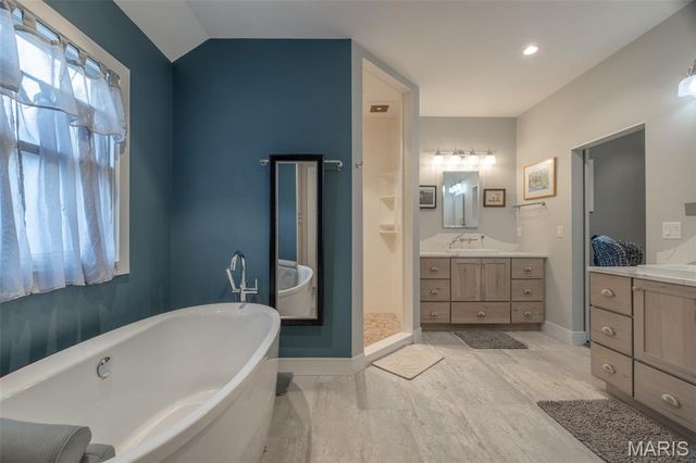 2740 Tyrol View Court, Innsbrook, MO 63390