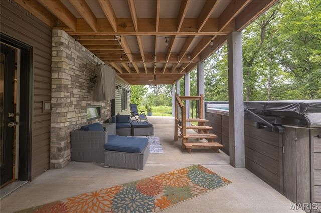 2740 Tyrol View Court, Innsbrook, MO 63390