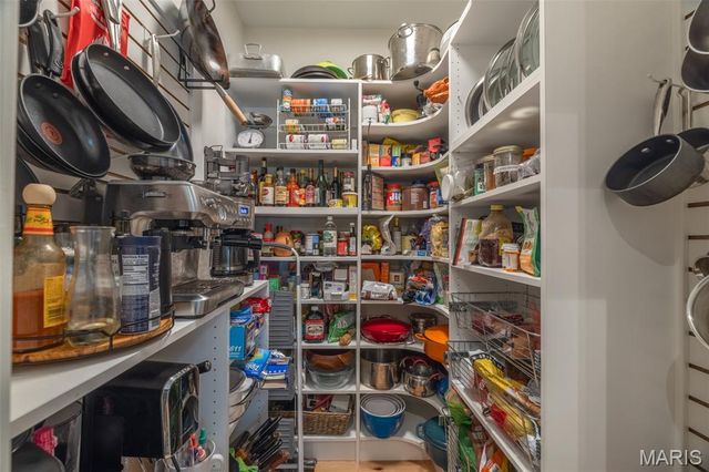 2740 Tyrol View Court, Innsbrook, MO 63390