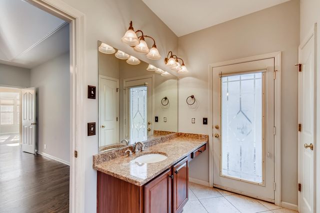8449 Indian Hills Dr, Nashville, TN 37221