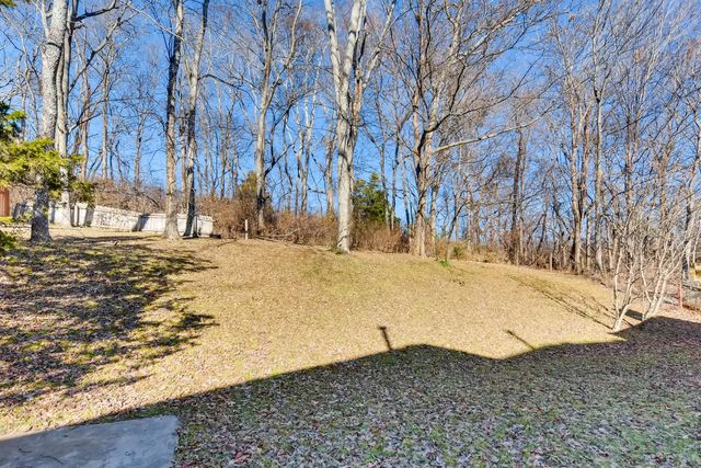 8449 Indian Hills Dr, Nashville, TN 37221