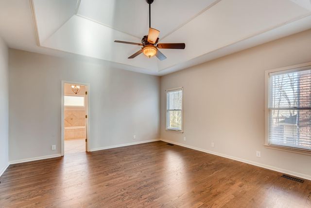 8449 Indian Hills Dr, Nashville, TN 37221