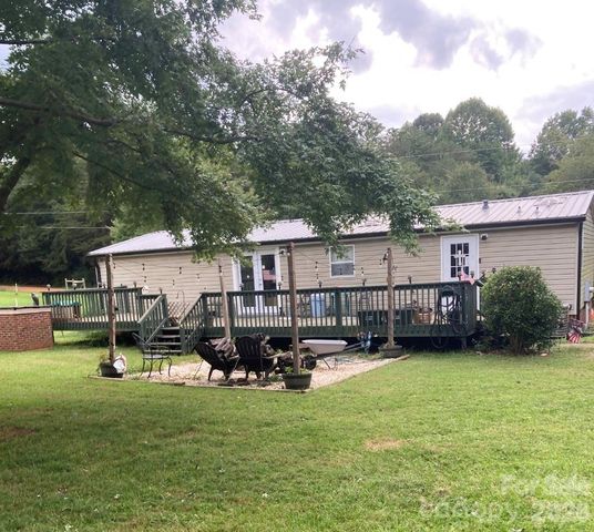 2044 Clareview Drive, Conover, NC 28613