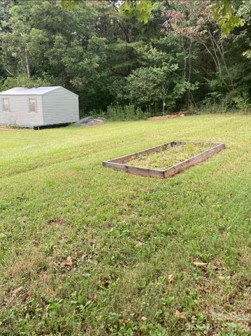 2044 Clareview Drive, Conover, NC 28613
