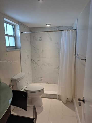 3150 N Palm Aire Dr 905, Pompano Beach, FL 33069