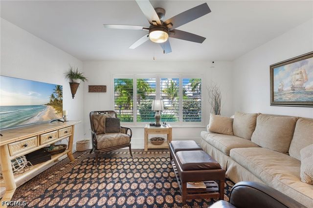 9 Fairview BLVD, Fort Myers Beach, FL 33931