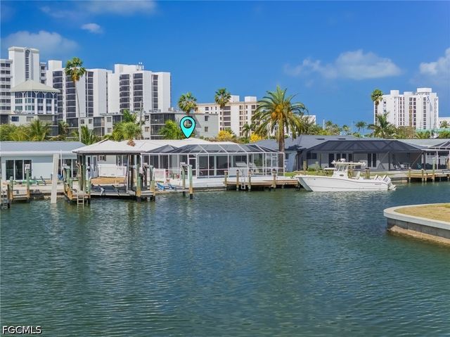 9 Fairview BLVD, Fort Myers Beach, FL 33931