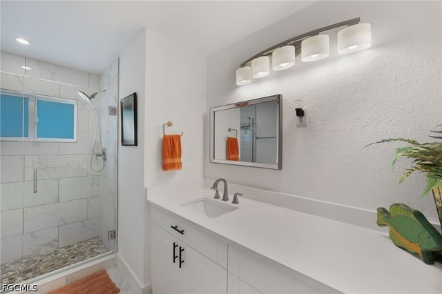 9 Fairview BLVD, Fort Myers Beach, FL 33931