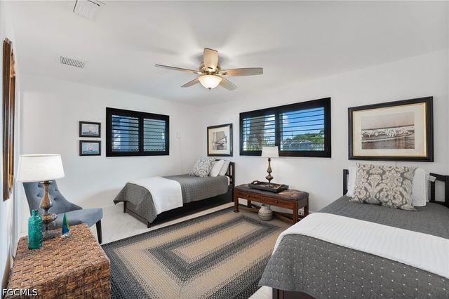 9 Fairview BLVD, Fort Myers Beach, FL 33931