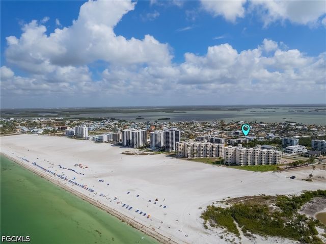 9 Fairview BLVD, Fort Myers Beach, FL 33931
